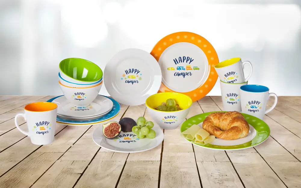 Nuova Collezione Set di stoviglie Berger Happy Camper in melamina per 4 persone 16 pezzi colorato